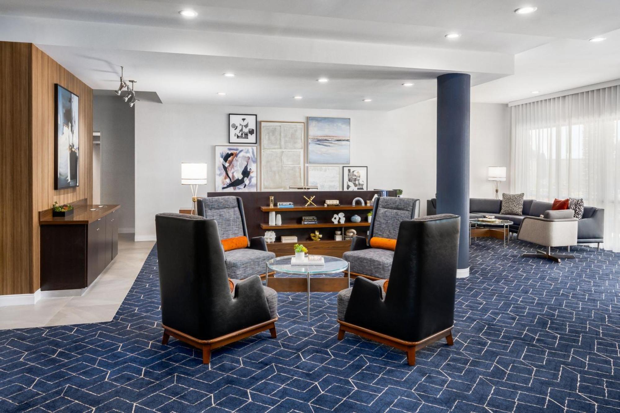 Courtyard By Marriott Auburn Hotel Exterior photo